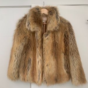 Womens H&M faux fur coat size 4